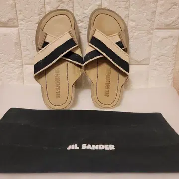 질샌더 샌들