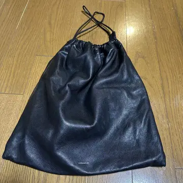 COMESANDGOES 가죽 복조리 백 블랙