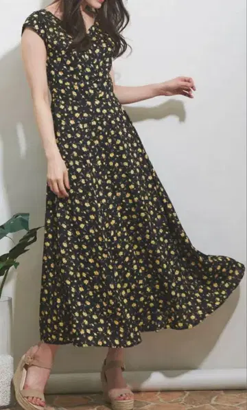 노엘라 꽃무늬 롱 원피스