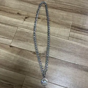 마이클코어스 목걸이