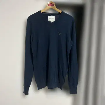 AMERICAN EAGLE 네이비 V넥 니트 스웨터
