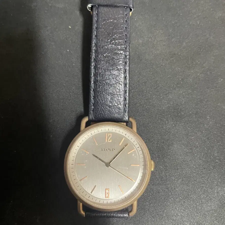 [LLOYD] 韓国☆Cutting Jewel Watch 全3色 LLOYD] 韓国☆Cutting Jewel Watch 全3色 (LLOYD/アナログ腕時計