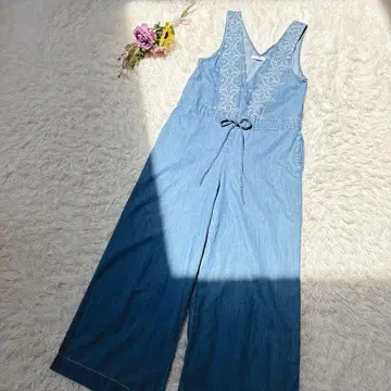 어반 리서치 써니 라벨 크로스 자수 데님 살로펫 오버롤