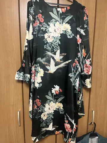 Zara Basic 꽃무늬 원피스