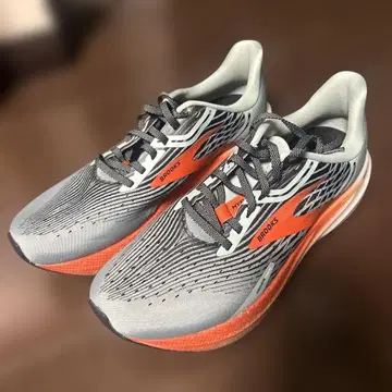 Brooks hyperion max 미사용품!
