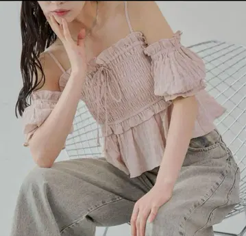 chico [멀티 웨이] 셔링 리본 오프 숄더 상의