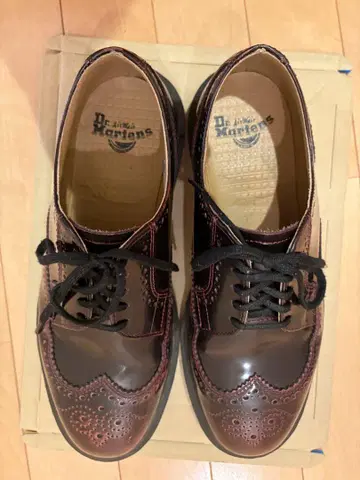Dr. Martens 브라운 옥스퍼드 신발