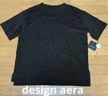 design aera 블랙 티셔츠