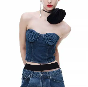 Magda Butrym and H&M 데님 플라워 모티브 뷔스티에