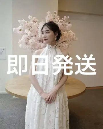 아카 꽃 레이스 드레스