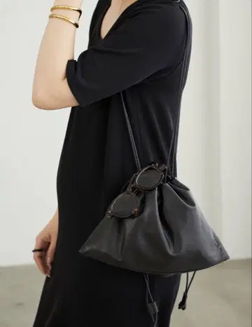 plage 가죽 백 les Tendre leather clutch 블랙