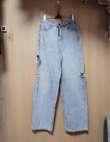 라이트 블루 데미지 가공 와이드 레그 데님