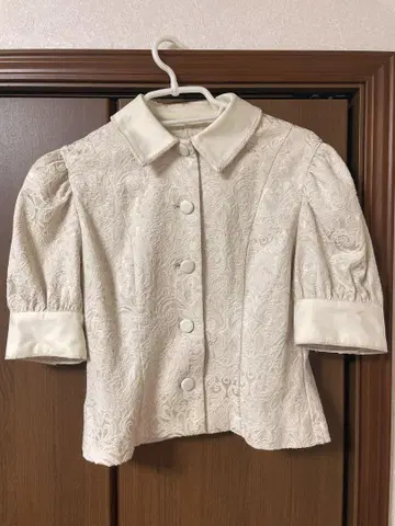 amerge. 고블랑 패턴 블라우스 베이지 (아이보리)