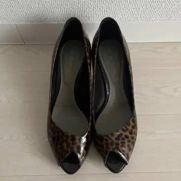 세르지오로시 레오파드 표범 무늬 오픈토 펌프스