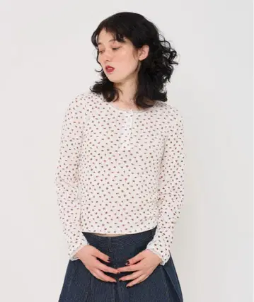 TINA: JOJUN 클리어 버튼 헨리넥 티셔츠