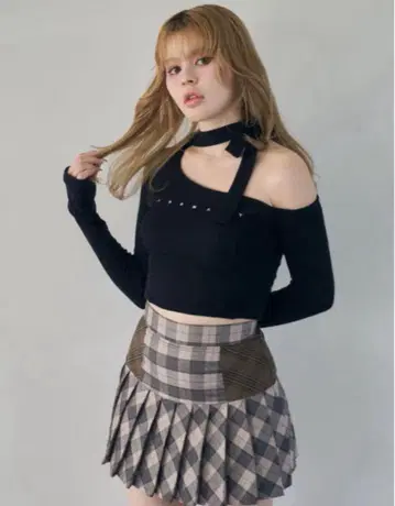 앤드메리 나나 리본 원숄더 톱