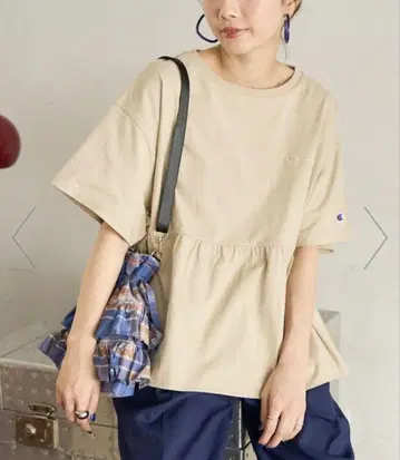 프릭스 스토어 챔피온 별주 프릴 절개 튜닉