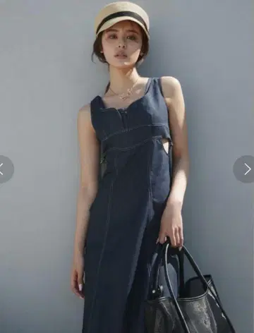 Lily Brown 코르셋 디테일 잔스카