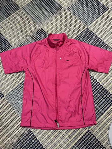 Nike Storm-FIT 자켓 L 사이즈 핑크