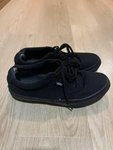 반스 올 블랙 24cm