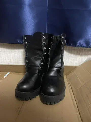 블랙 부츠 레이스업