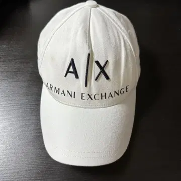 Armani Exchange 화이트 캡