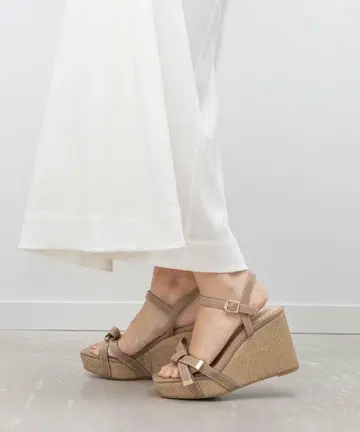 RANDA 스티치 리본 웨지 샌들 베이지 L