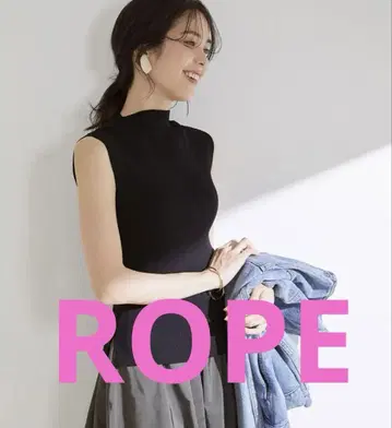 ROPE 로페 미 실루엣 리브 프렌치 슬리브 니트 블랙