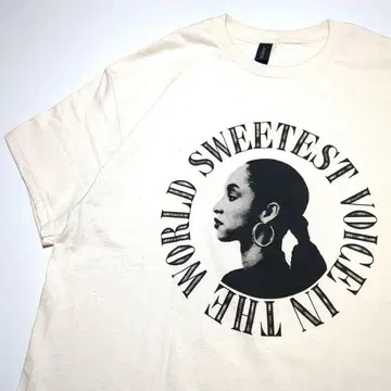 SWEETEST VOICE IN THE WORLD SADE 티셔츠