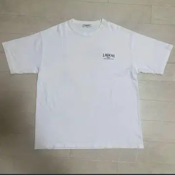 LAUGHEND 화이트 티셔츠 XL