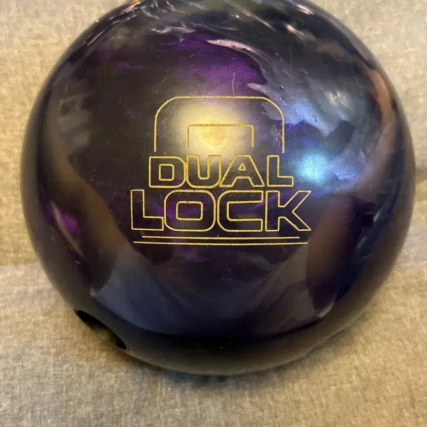 Storm Dual Lock 14lb Bowling Ball on Bunjang Global Site.