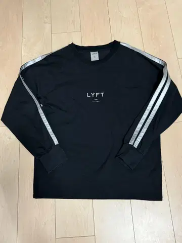 LYFT 티셔츠