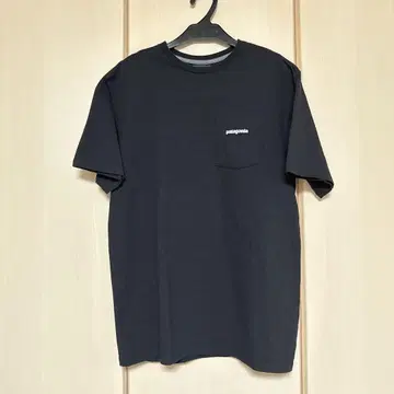 파타고니아 블랙 티셔츠