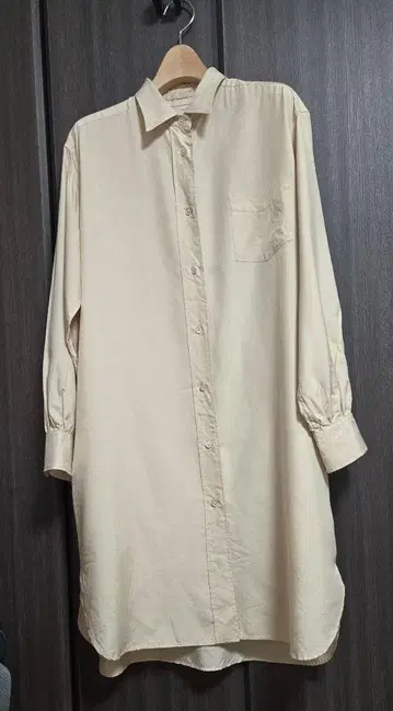 마가렛 호웰 레귤러 카라 실크 블라우스