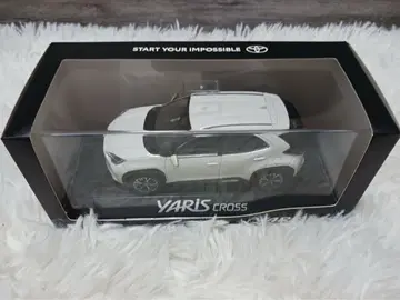 도요타 Yaris Cross 미니카 화이트