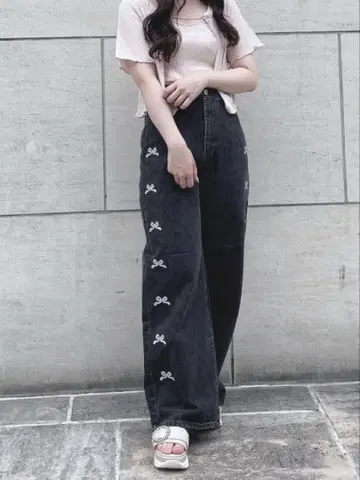 리본 비쥬 데님 팬츠 그레이 마제스틱 레곤