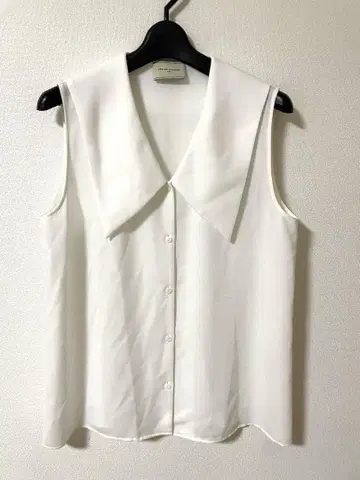 UNITED ARROWS 슬리브리스 셔츠 화이트
