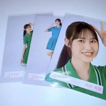사쿠라자카46 브로마이드 피케 셔츠 코디 세미 네이비 무카이 이토하