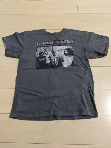 RAGE AGAINST THE MACHINE 티셔츠 MEDIUM