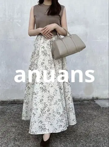 새상품급 anuans 랜덤 도트 플레어 스커트 (BEIGE)