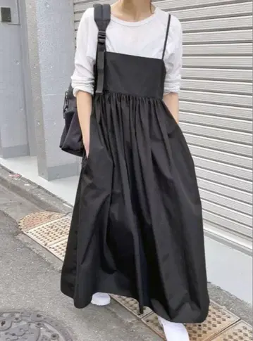 Spick and Span 라이트 브로드 볼륨 드레스