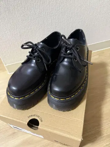 닥터 마틴 1461 쿼드