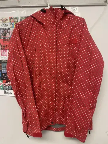 THE NORTH FACE 물방울 패턴 레인코트 L 사이즈