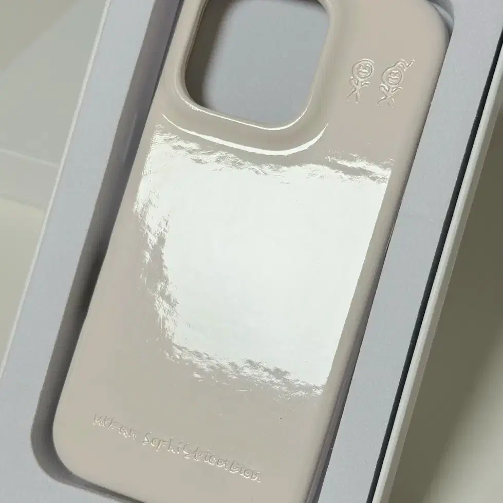 Urban Sophistication 16 Pro Skinny Case Oat Milk on Bunjang Global