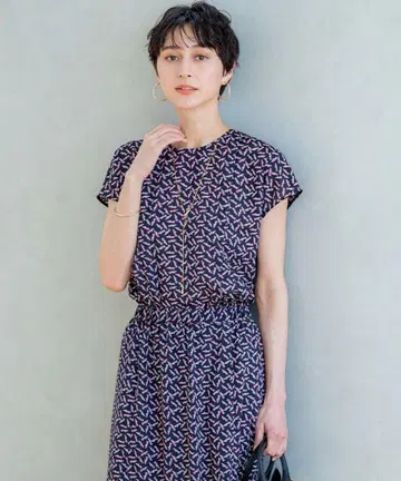 23구 이번 시즌 디자인 블라우스 ICB 자유구 이에나 어도어 드로어