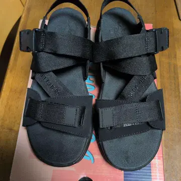 스케쳐스 스포츠 샌들 블랙 25cm