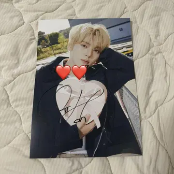 zb1 한유진 유진 사인