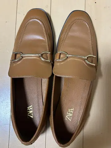 자라 브라운 로퍼