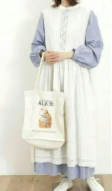 사만사 모스모스 앨리스 콜라보 에이프런 원피스