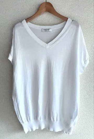 UNITED ARROWS 화이트 V넥 반팔 상의